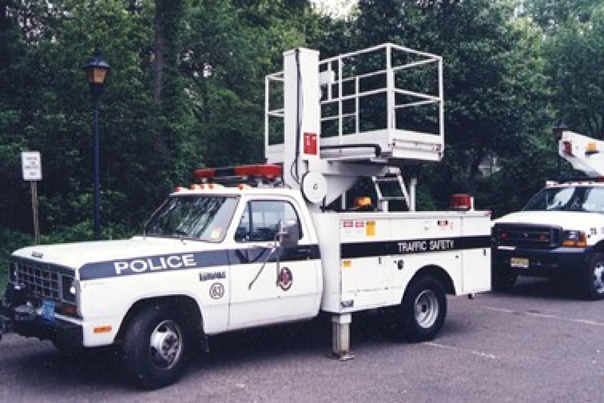 Police Truck with Platform